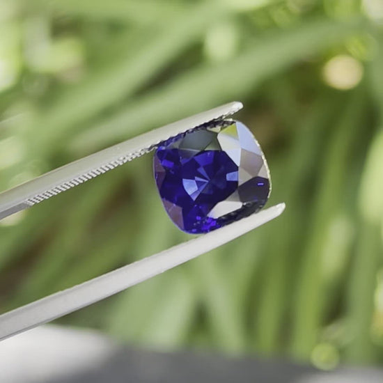 Load and play video in Gallery viewer, Natural Vivid Blue Sapphire Pair 10.50 Carats GRS Report Pending
