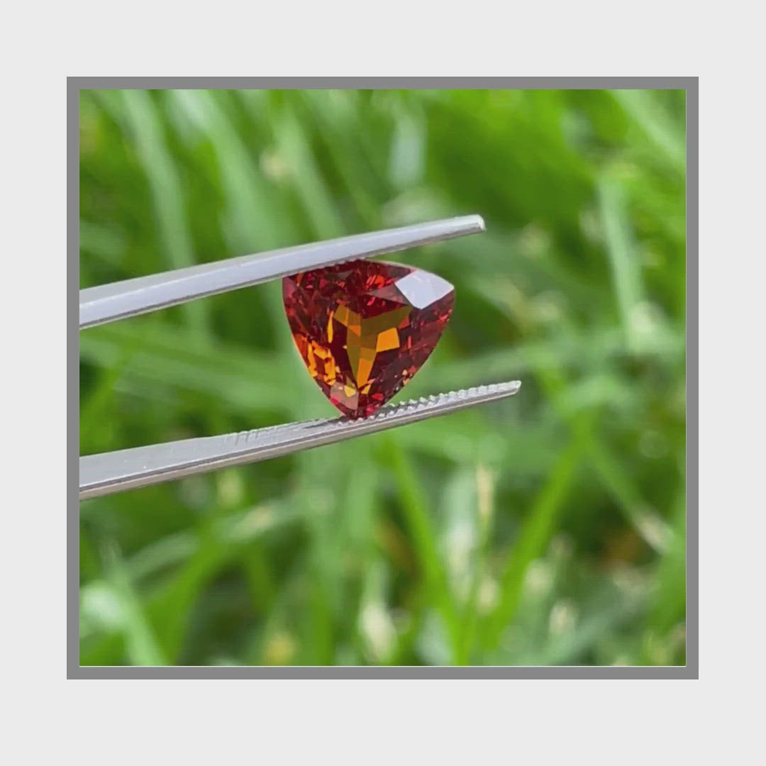 Load and play video in Gallery viewer, Natural Spessartite Garnet 4.43 Carats
