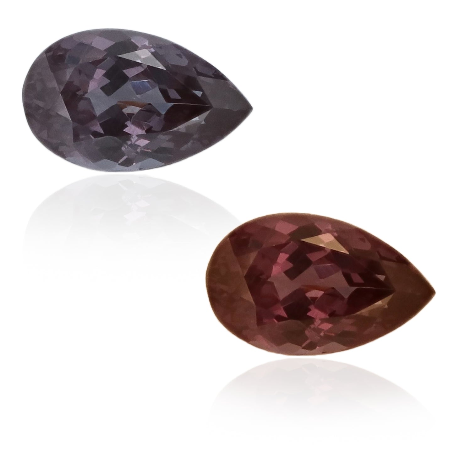 Load image into Gallery viewer, Natural Color Change Garnet 2.47 Carats
