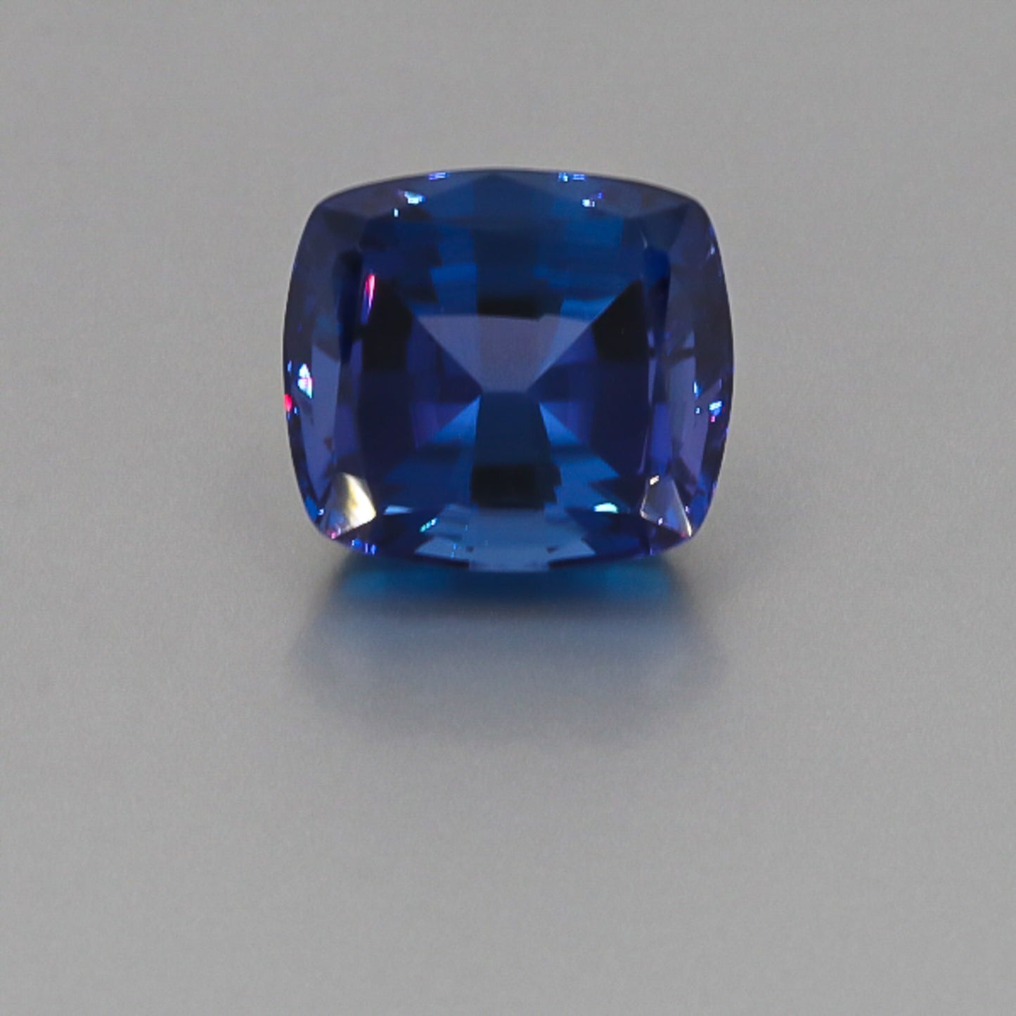 Natural Tanzanite 16.00 Carats