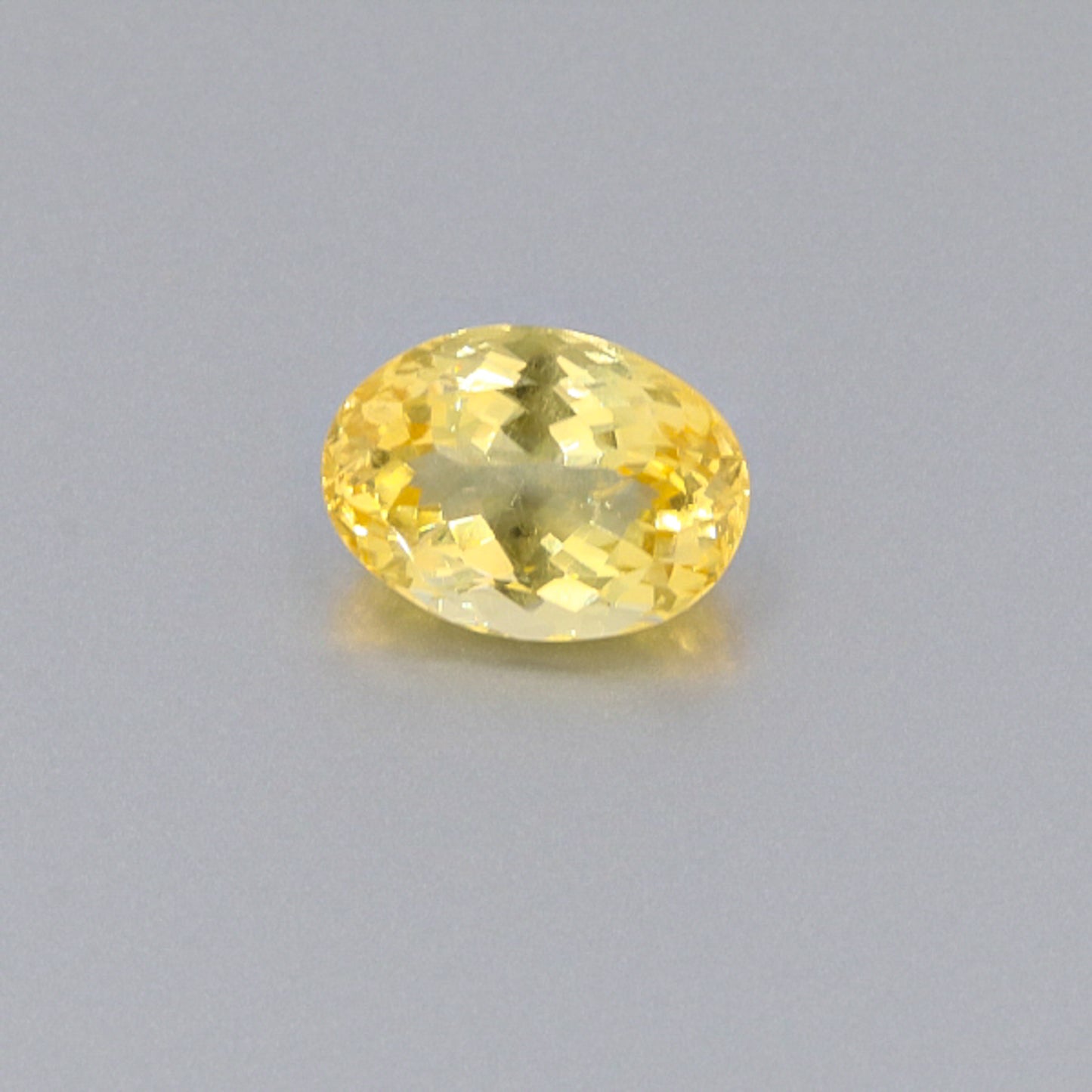 Load image into Gallery viewer, Natural Danburite 4.21 Carats
