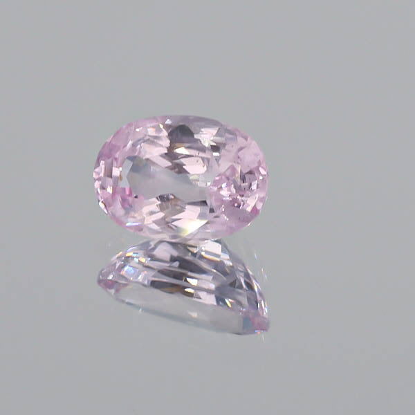 Natural Unheated Ceylon Pink Sapphire Oval Shape 5.58ct With GUBELIN Report
