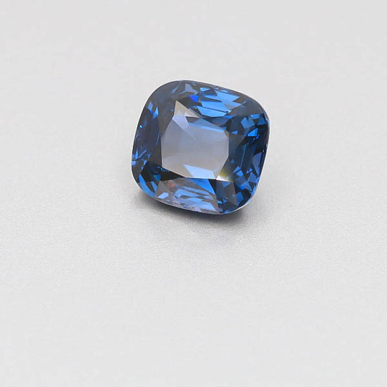 Natural RARE Color Change Spinel 5.64 Carats With GIA Report