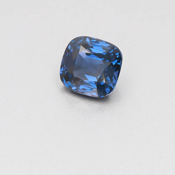 Natural RARE Color Change Spinel 5.64 Carats With GIA Report