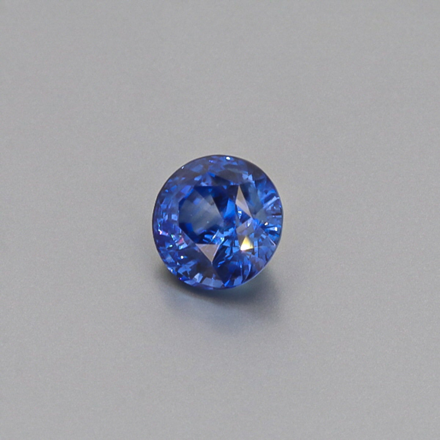 Natural Heated Blue Sapphire Round Shape 5.04 Carats With GIA Report