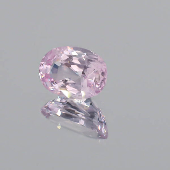 Natural Unheated Ceylon Pink Sapphire Oval Shape 5.58ct With GUBELIN Report
