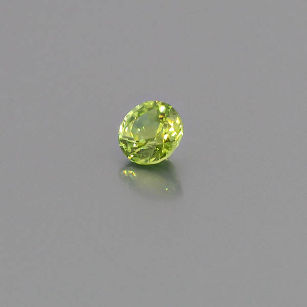 Load image into Gallery viewer, Natural Green Sapphire 2.09 Carats
