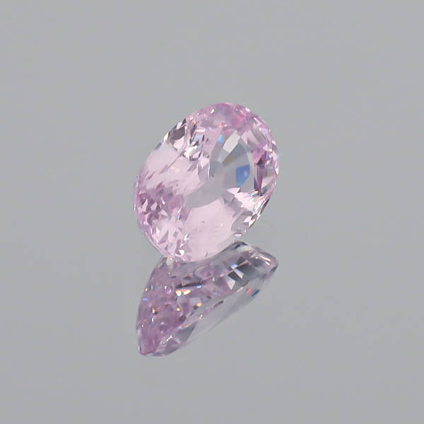 Natural Unheated Ceylon Pink Sapphire Oval Shape 5.58ct With GUBELIN Report