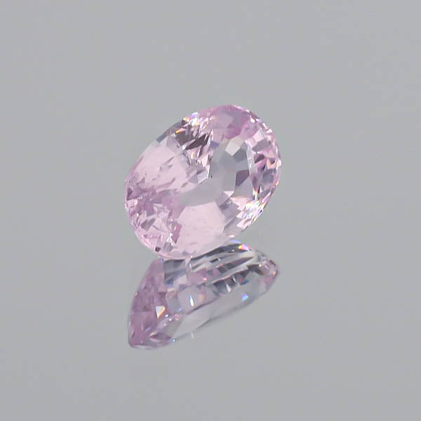 Natural Unheated Ceylon Pink Sapphire Oval Shape 5.58ct With GUBELIN Report
