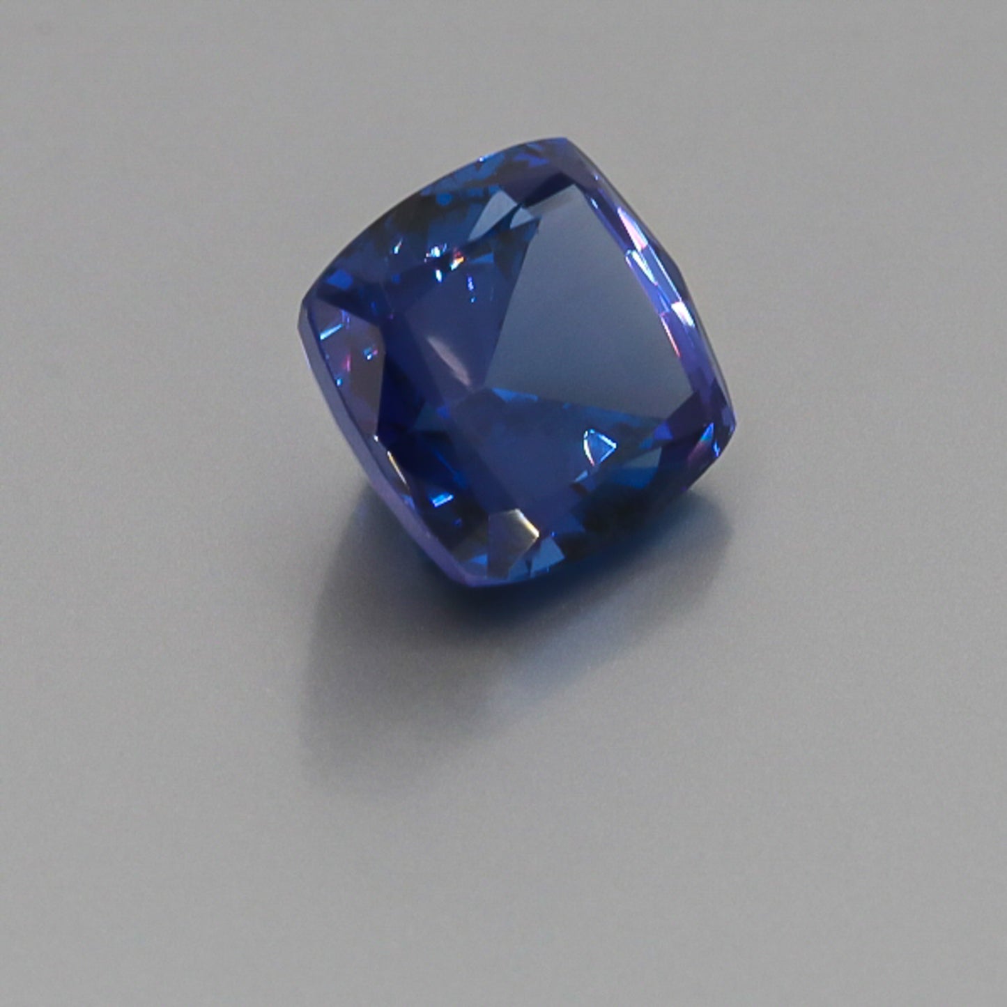 Natural Tanzanite 16.00 Carats