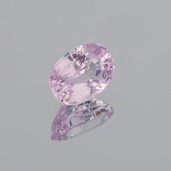 Natural Unheated Ceylon Pink Sapphire Oval Shape 5.58ct With GUBELIN Report