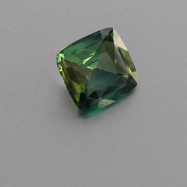 Natural Bi-Color Sapphire 7.93 Carats With GIA Report