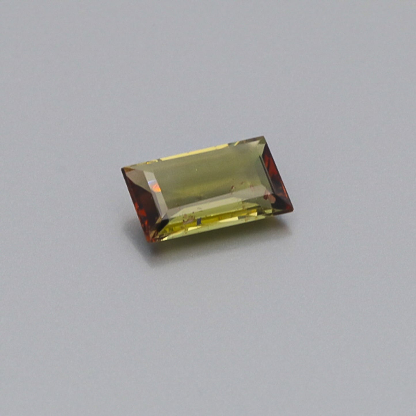 Load image into Gallery viewer, Natural Andalusite 2.59 Carats
