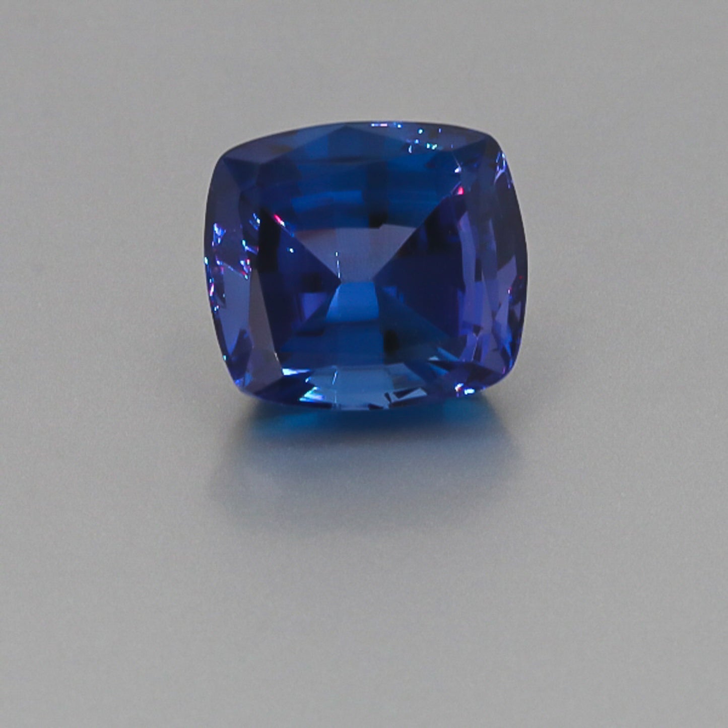 Natural Tanzanite 16.00 Carats