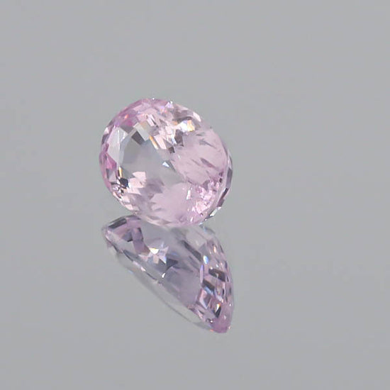 Natural Unheated Ceylon Pink Sapphire Oval Shape 5.58ct With GUBELIN Report