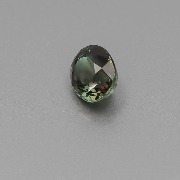 Load image into Gallery viewer, Natural Unheated Alexandrite 4.66 Carats With GIA Report
