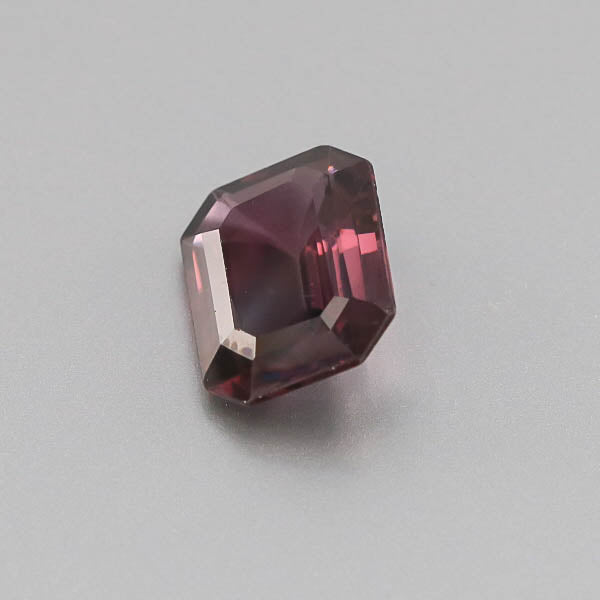 Load image into Gallery viewer, Natural Purple Red Spinel 7.02 Carats
