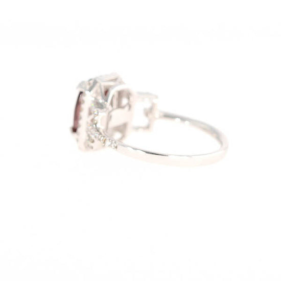 Natural Color-change Garnet 2.97 Carats and Diamond Ring