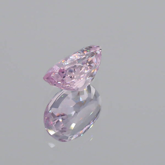 Natural Unheated Ceylon Pink Sapphire Oval Shape 5.58ct With GUBELIN Report
