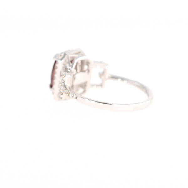 Natural Color-change Garnet 2.97 Carats and Diamond Ring