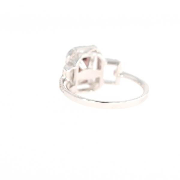 Natural Color-change Garnet 2.97 Carats and Diamond Ring