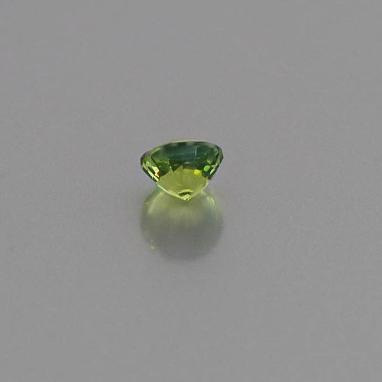 Load image into Gallery viewer, Natural Green Sapphire 2.09 Carats
