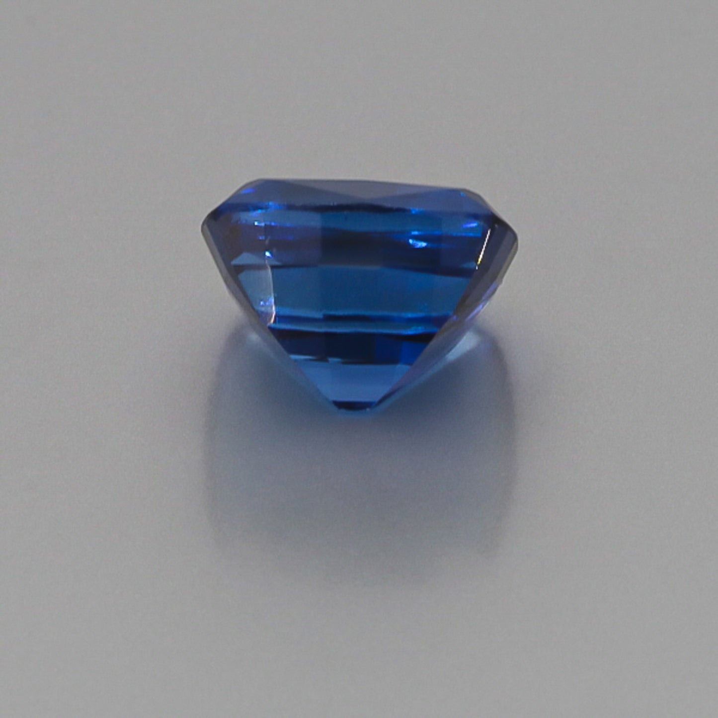 Natural Tanzanite 16.00 Carats