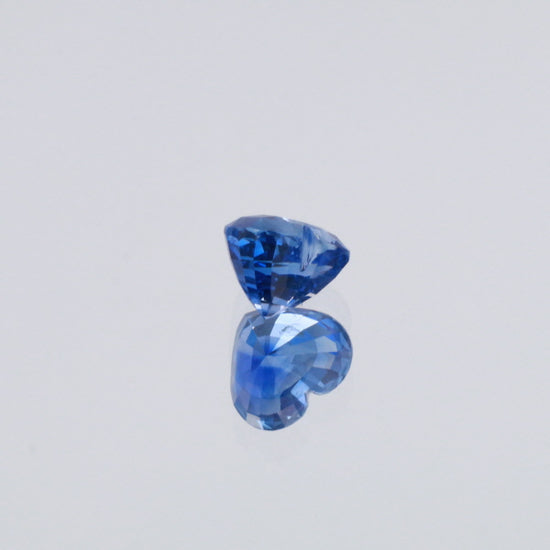Load image into Gallery viewer, Natural Unheated Blue Sapphire Heart Shape 4.34 Carats With GIA Report
