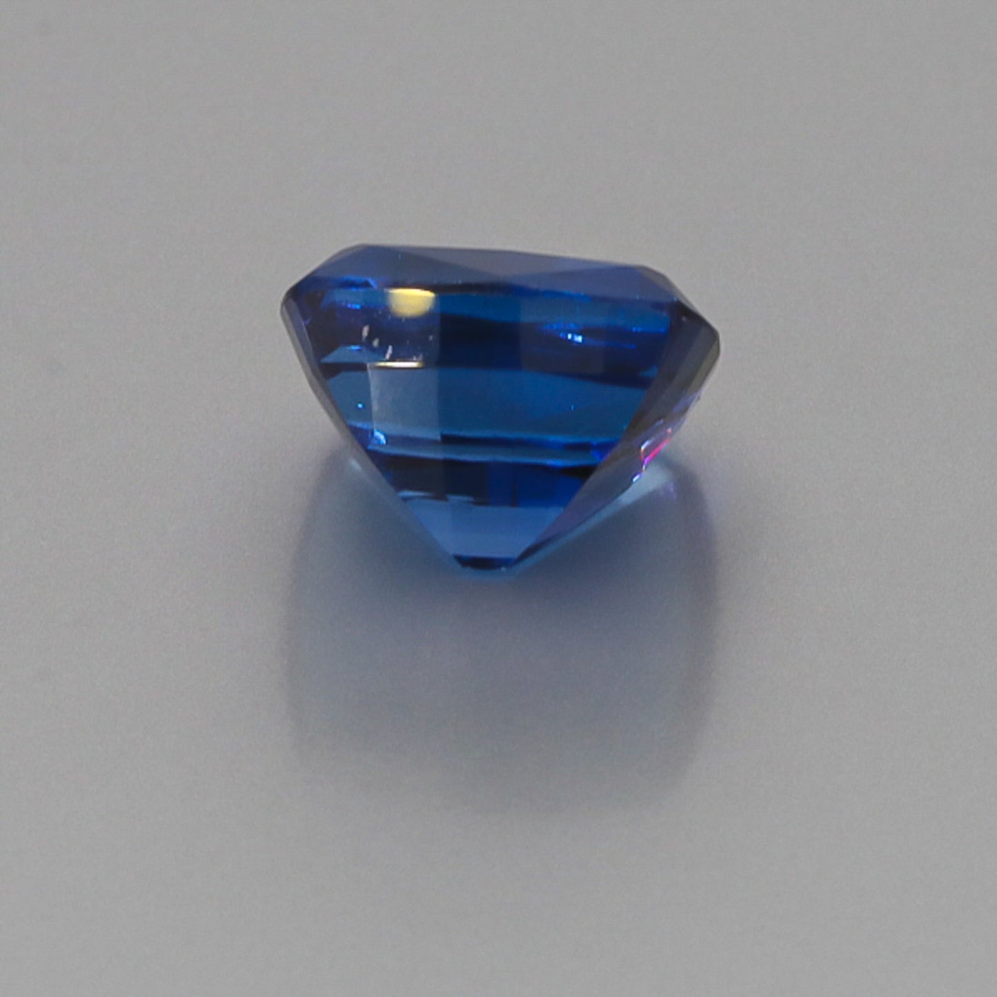 Natural Tanzanite 16.00 Carats