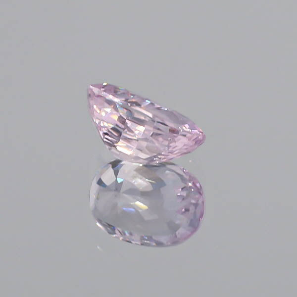 Natural Unheated Ceylon Pink Sapphire Oval Shape 5.58ct With GUBELIN Report