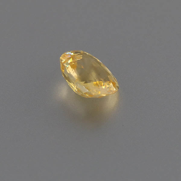 Load image into Gallery viewer, Natural Yellow Sapphire 4.52 Carats
