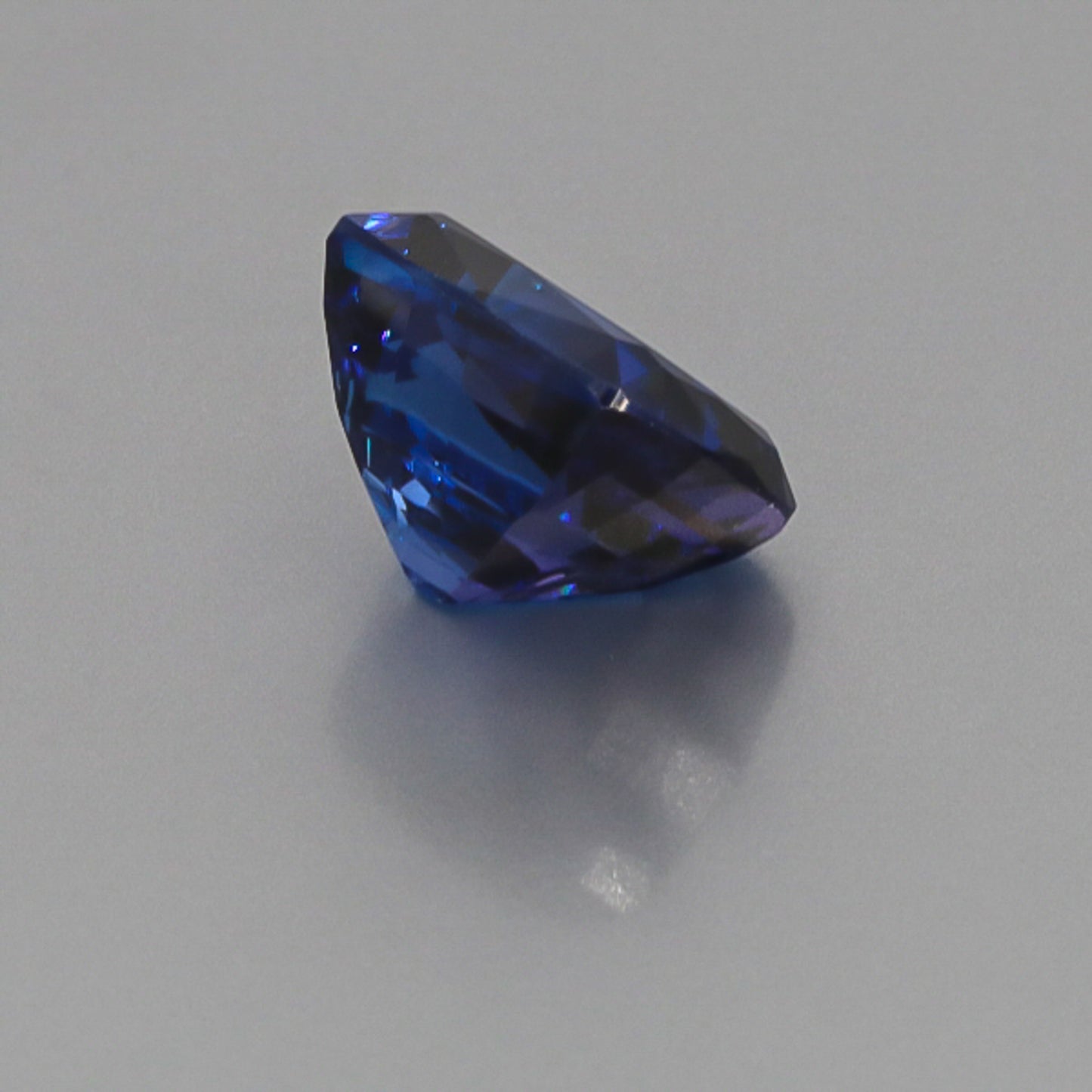 Natural Tanzanite 16.00 Carats