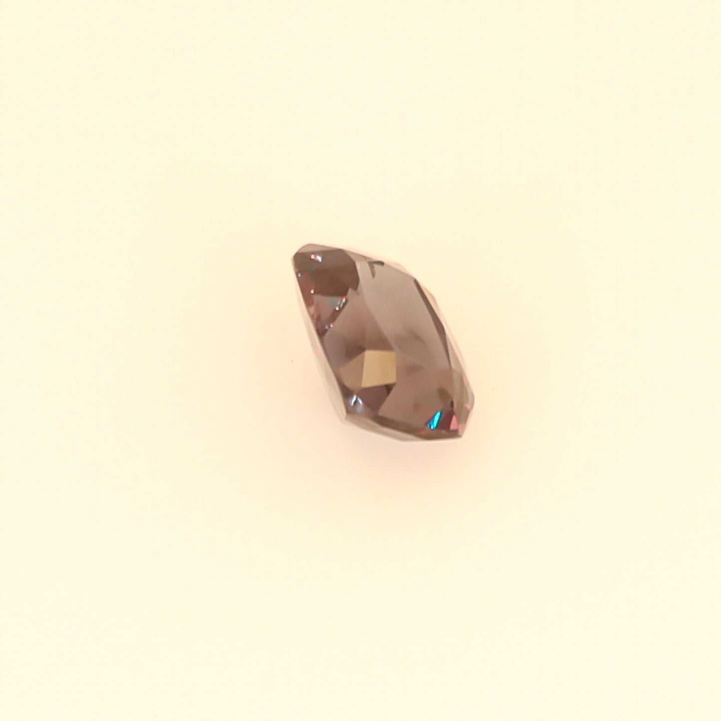 Natural Pyrope-Spessartine Garnet (Color Change)2.58 Carats With GIA Report