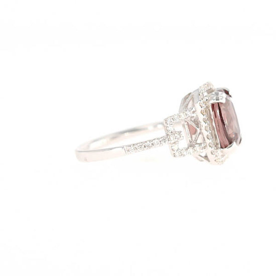 Natural Color-change Garnet 2.97 Carats and Diamond Ring